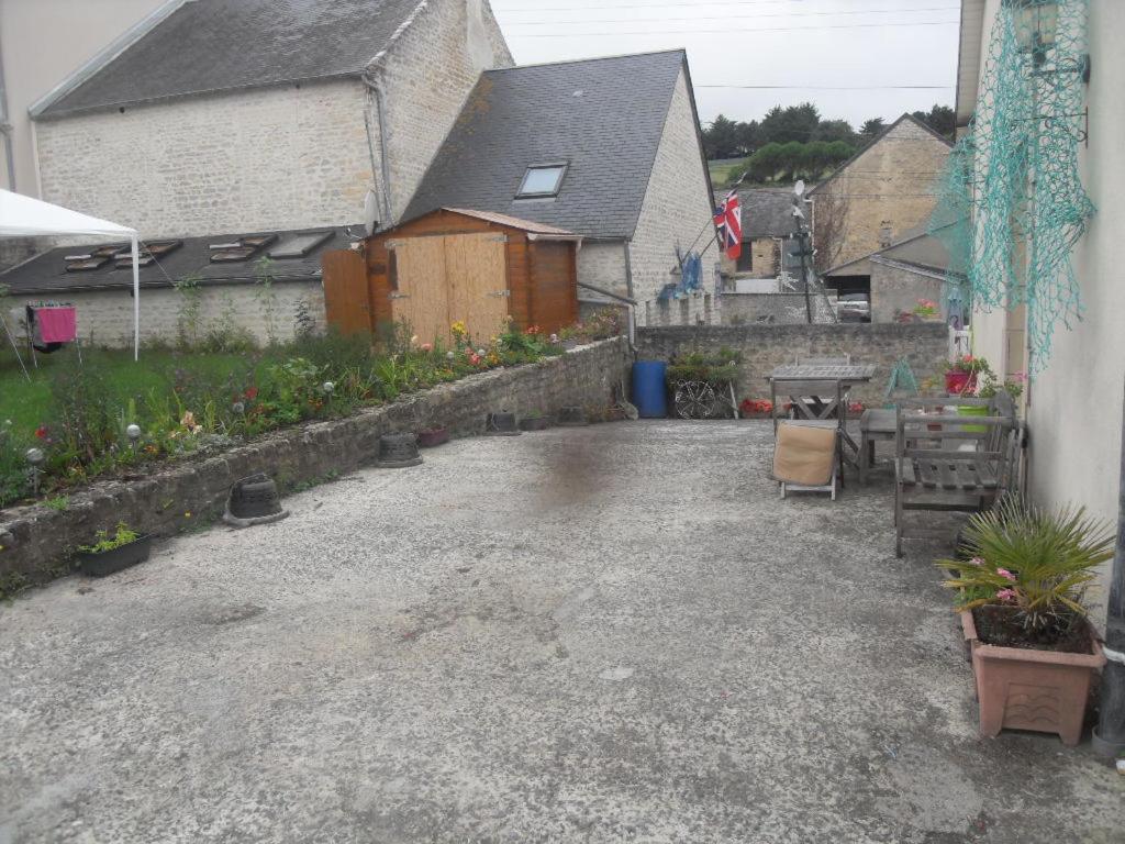 Gites De Mer Port-en-Bessin-Huppain Exterior photo